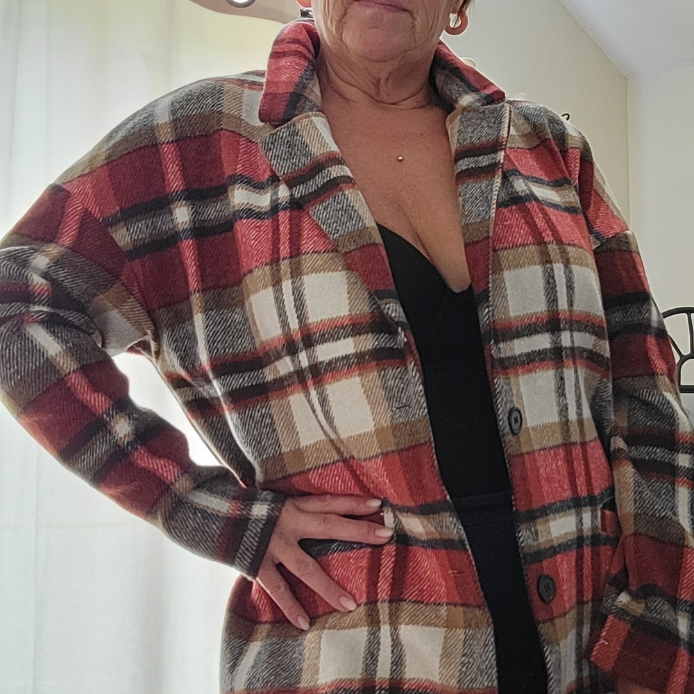 Shacket - Picture 2 of 2